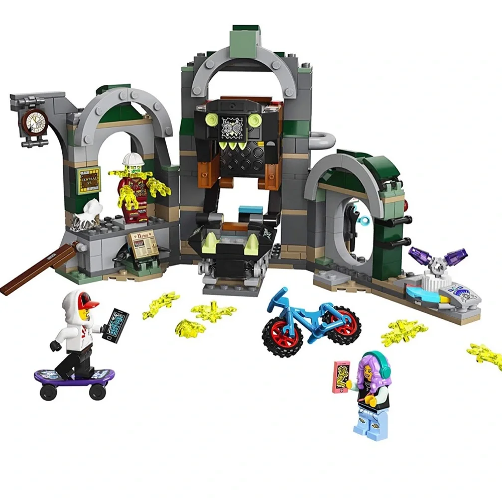 Retired Lego Hidden Side Newbury Subway Set (#70430) NIB